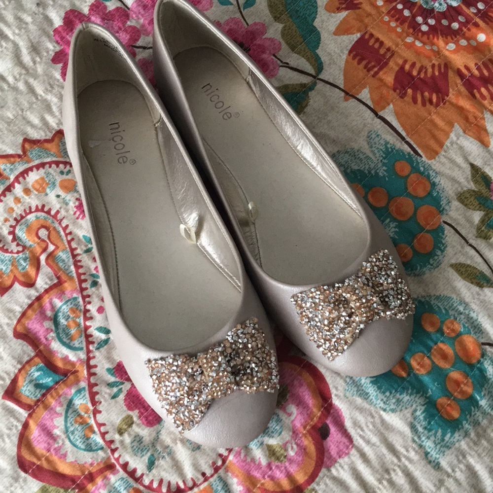 Crystal Bow Flats